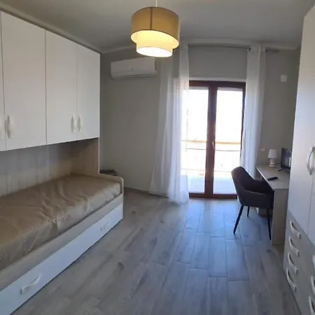 Aparthotel La Voce Del Mare 3*